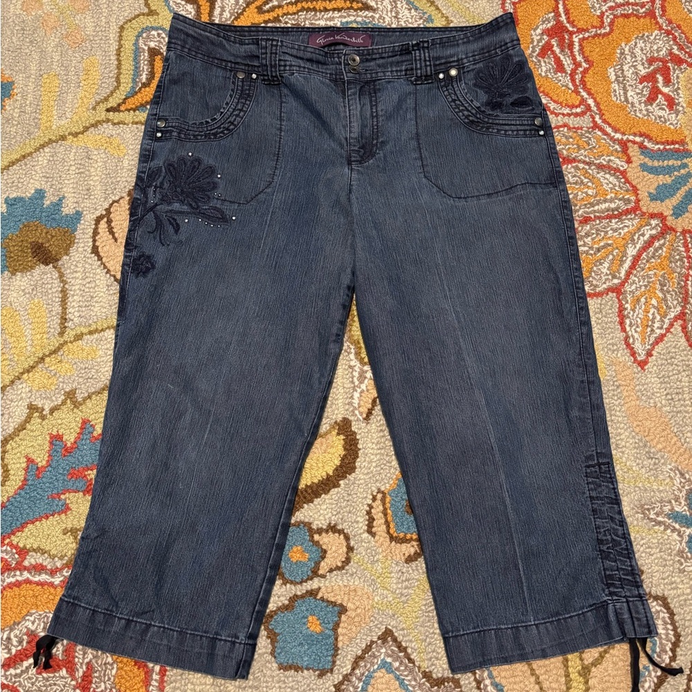Gloria Vanderbilt Dark Wash Embroidered Stretch Denim Capri